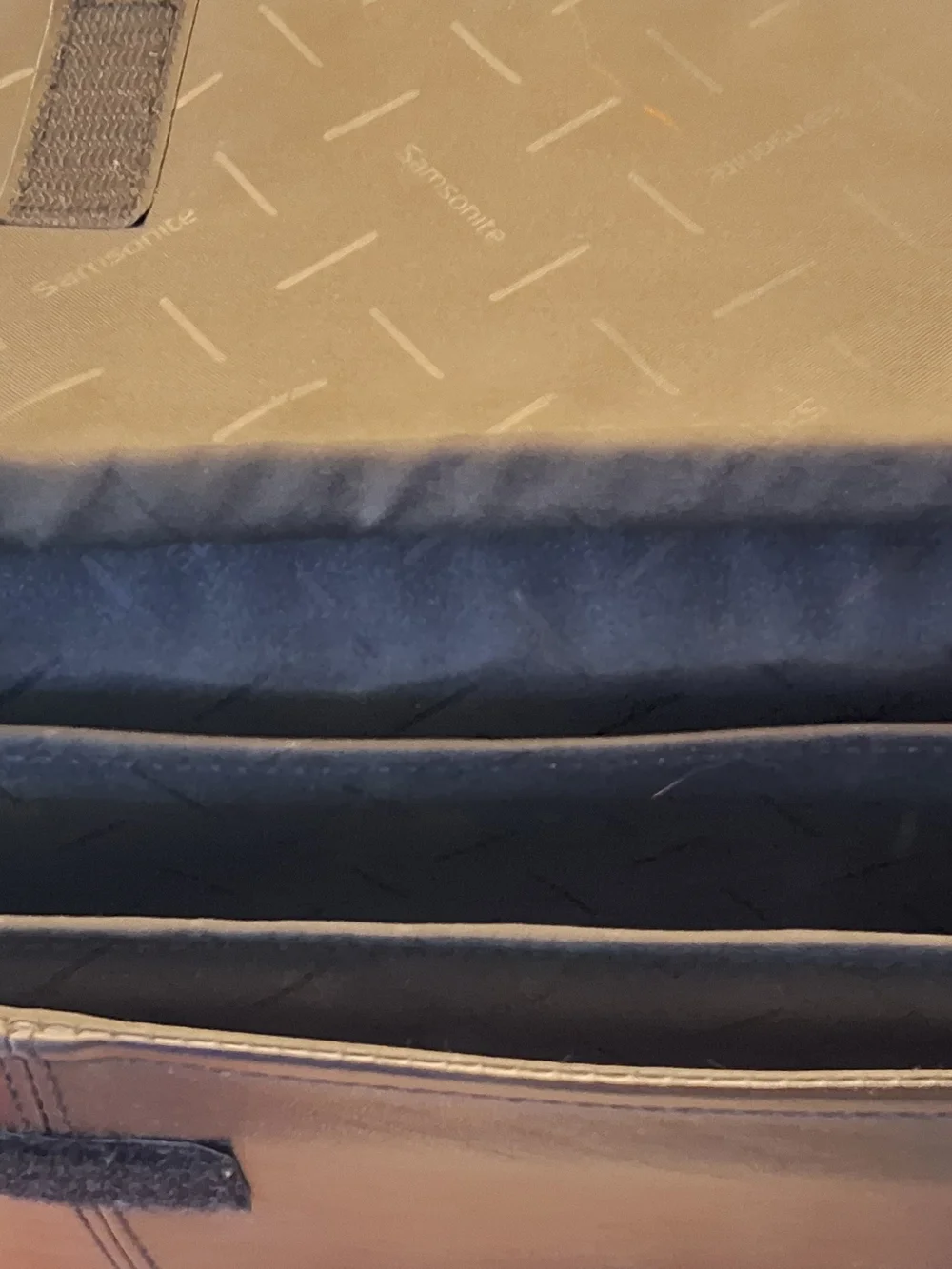 Samsonite black leather